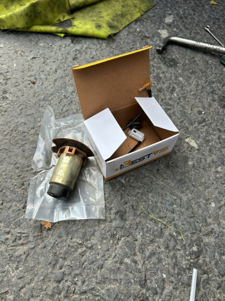 Quy trình sửa chữa xe chết bơm xăng tại hiện trường