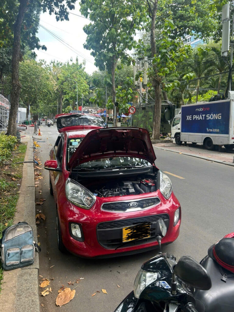 Sửa chữa xe chết bơm xăng